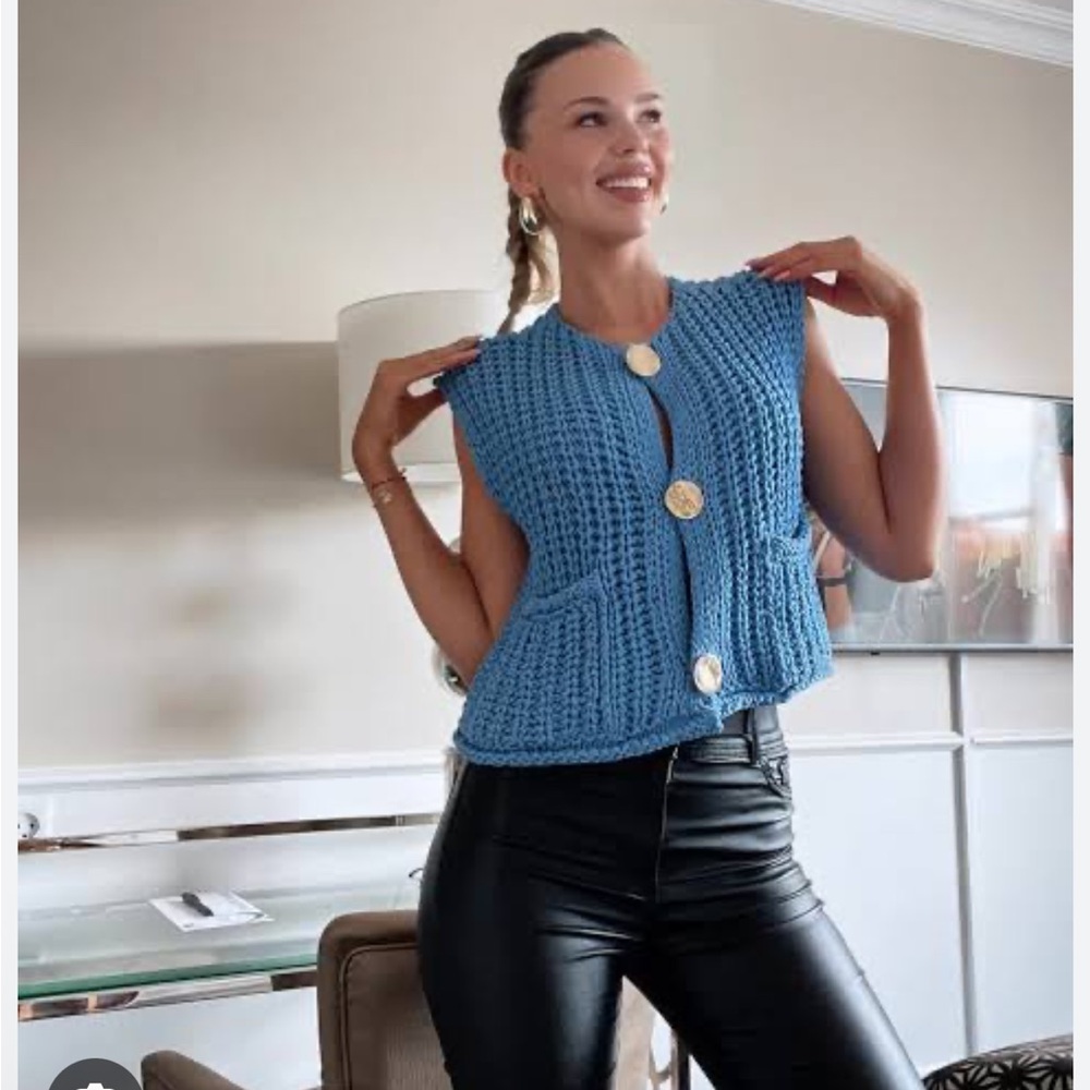 Zara Blue Cropped Knit Button Vest